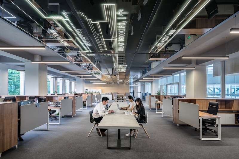 IoT dan Smart Building: Integrasi Lift dengan Sistem Gedung